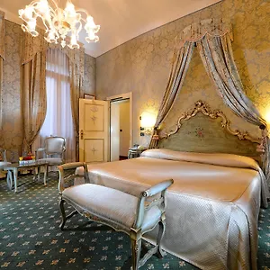 ca-rialto.hotelinveneto.com/